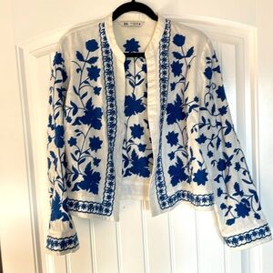 Zara XL embroidery white with blue bolero style top